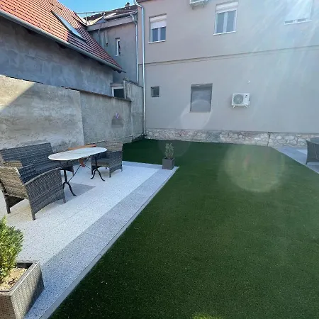 Holiday Apartmanhaz Harkany Exterior photo