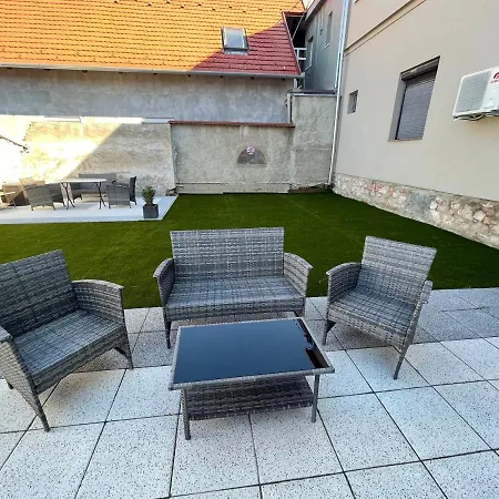 Holiday Apartmanhaz Harkany Exterior photo