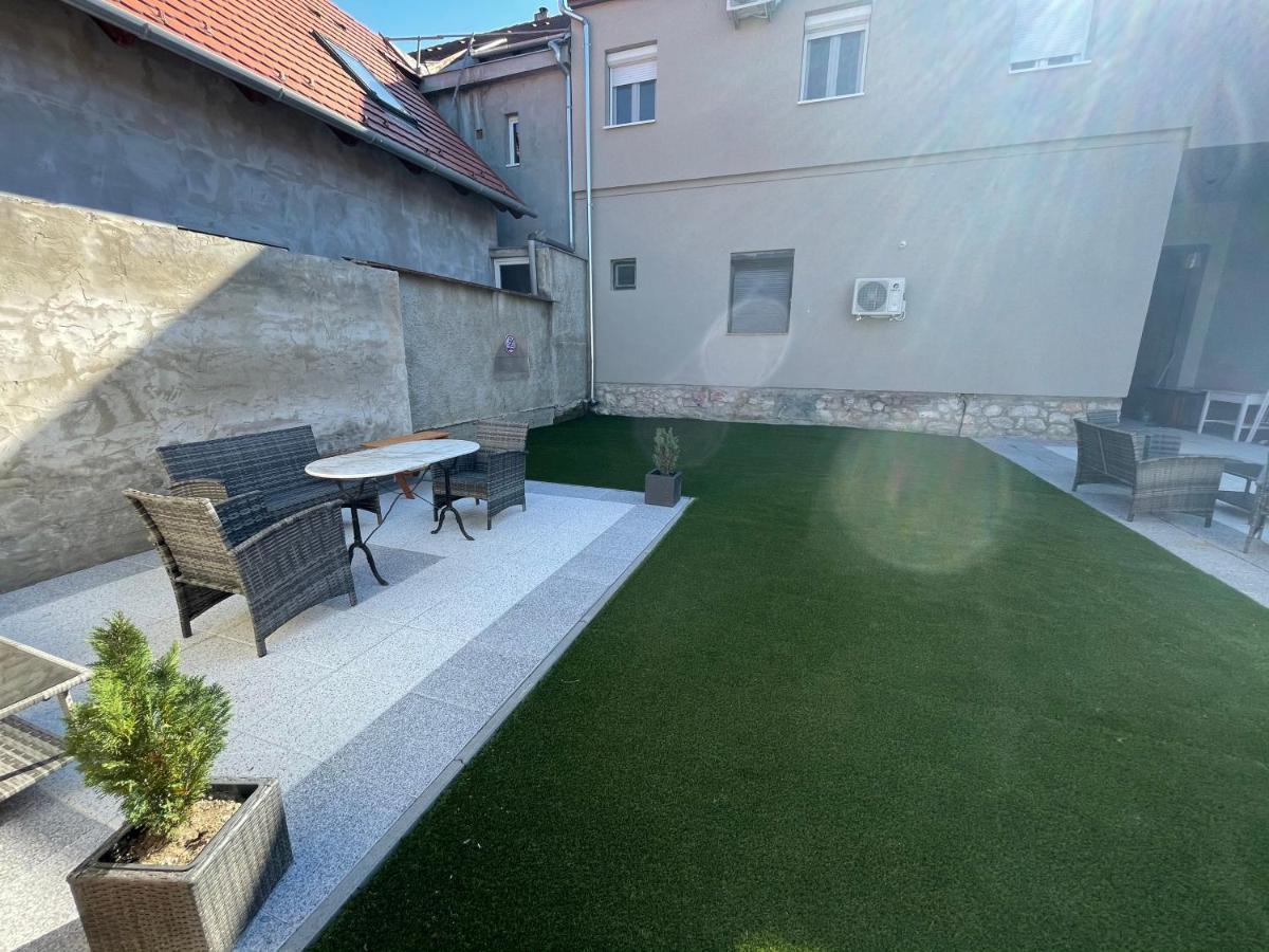 Apartment Apartmanhaz